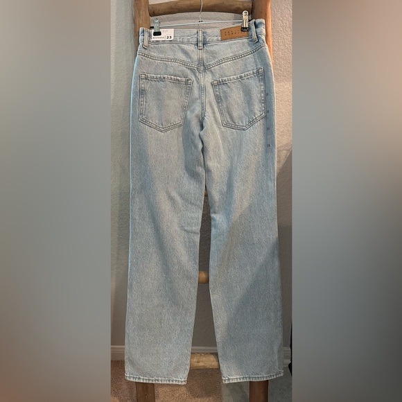 NWT PacSun Boyfriend Light Distressed Jeans Size 23 ✨🩷 - Picture 2 of 12